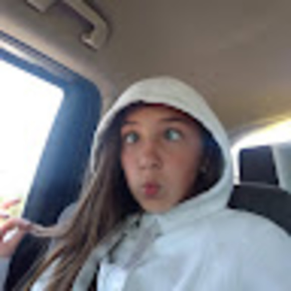 Meet your Posher, Felicity - Picture 1 of 1